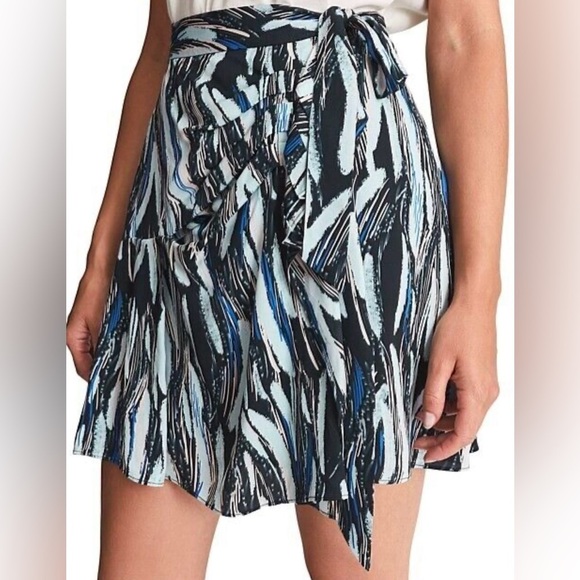 Reiss Astrid Printed Mini Flippy Wrap Skirt Black Print - Picture 1 of 9